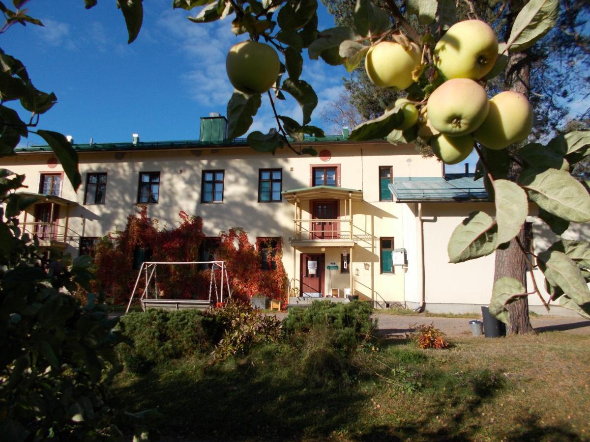 Hotel Mummolan Majoitus Uusikyla Exterior foto